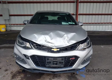 2018 Chevrolet Cruze Premier z USA, uszkodzony, nr VIN 3G1BF6SM3JS610651